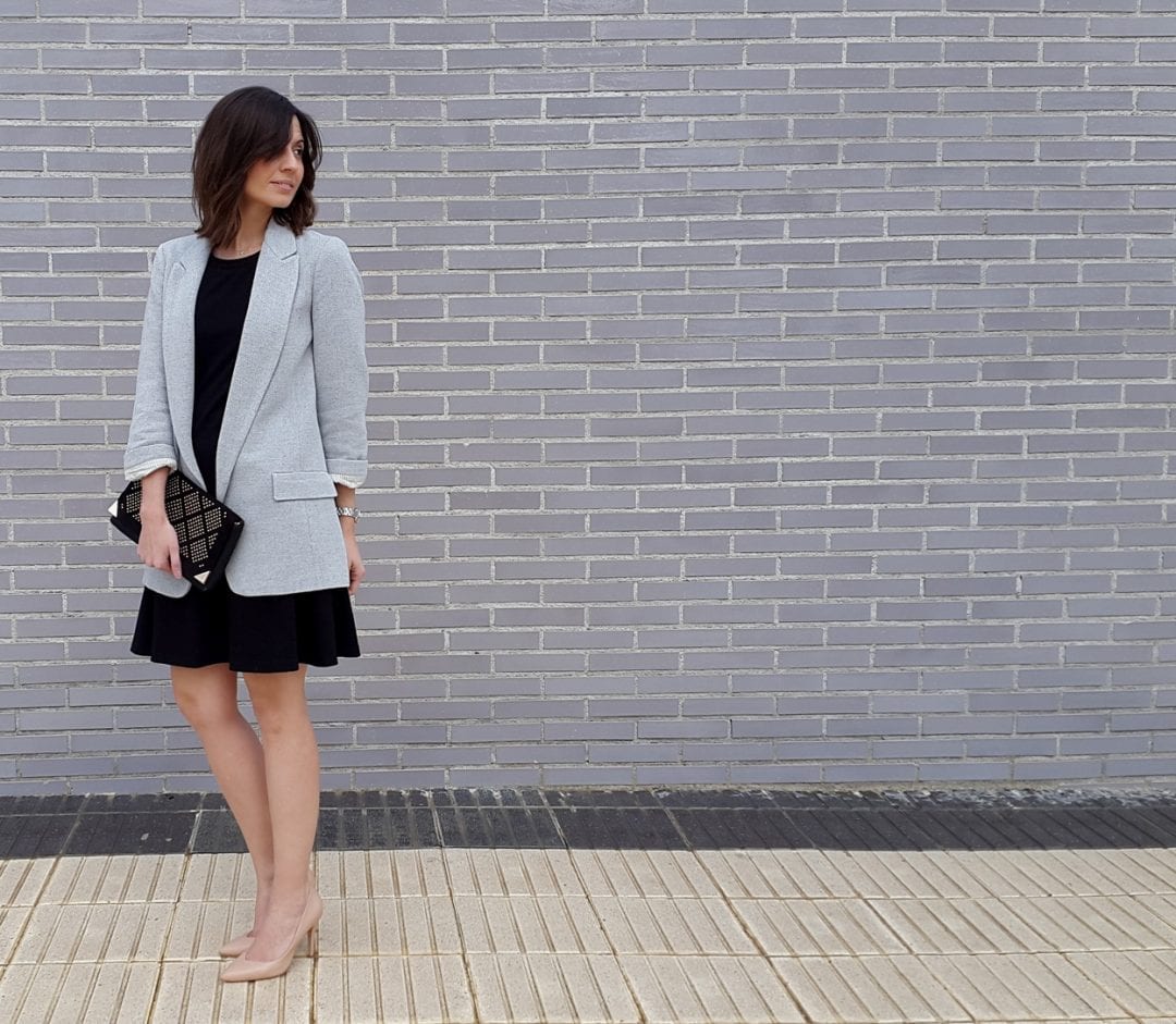fashion blogger con blazer de mujer oversize