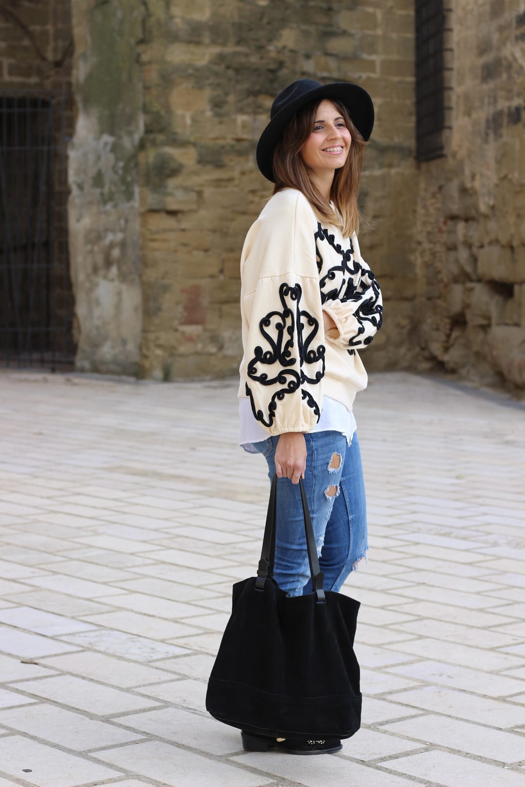 outfit fashion blogger olivia palermo sweatshirt from zara