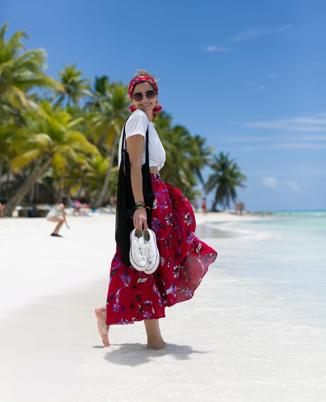 blogger moda española outfit de playa falda roja Isla Saona Republica Dominicana